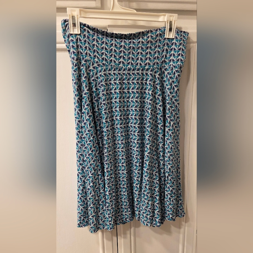 Max Studio Women's Elegant Teal Patterned Skirt ~ Size Medium